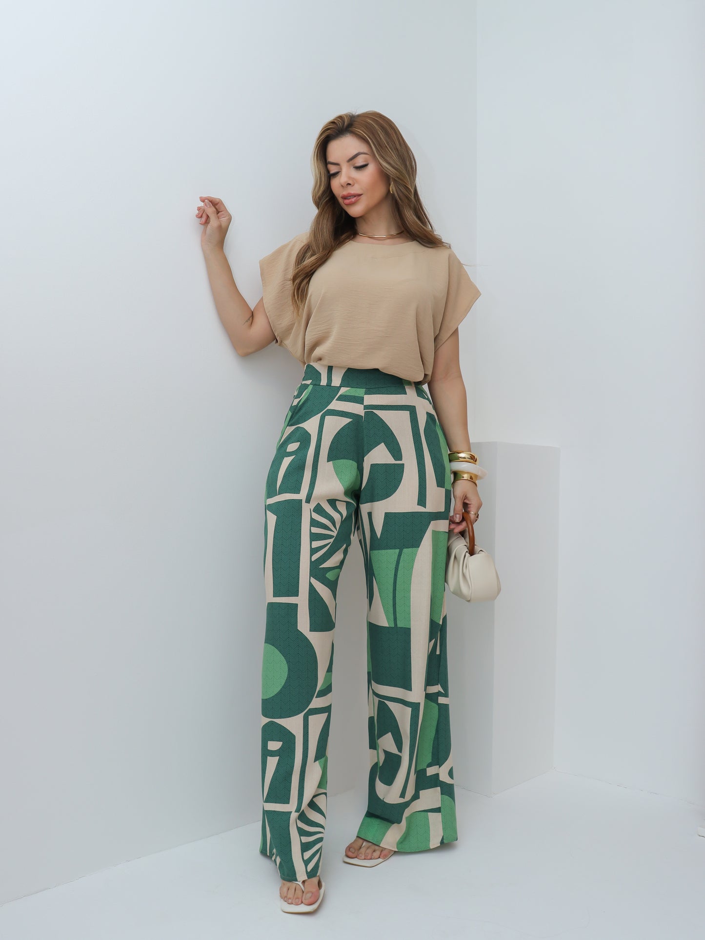 Conjunto Cléo Calça Estampada + Blusa