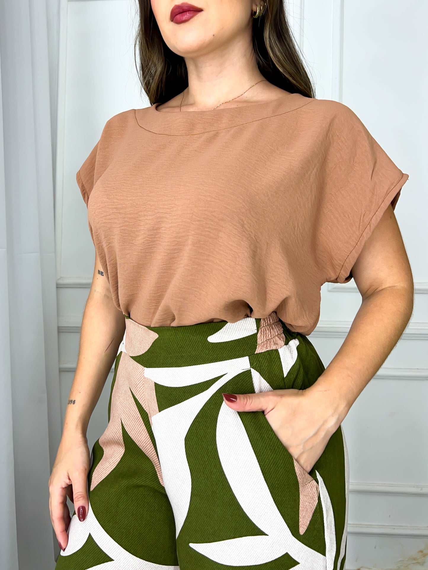 Conjunto Cléo Calça Estampada + Blusa