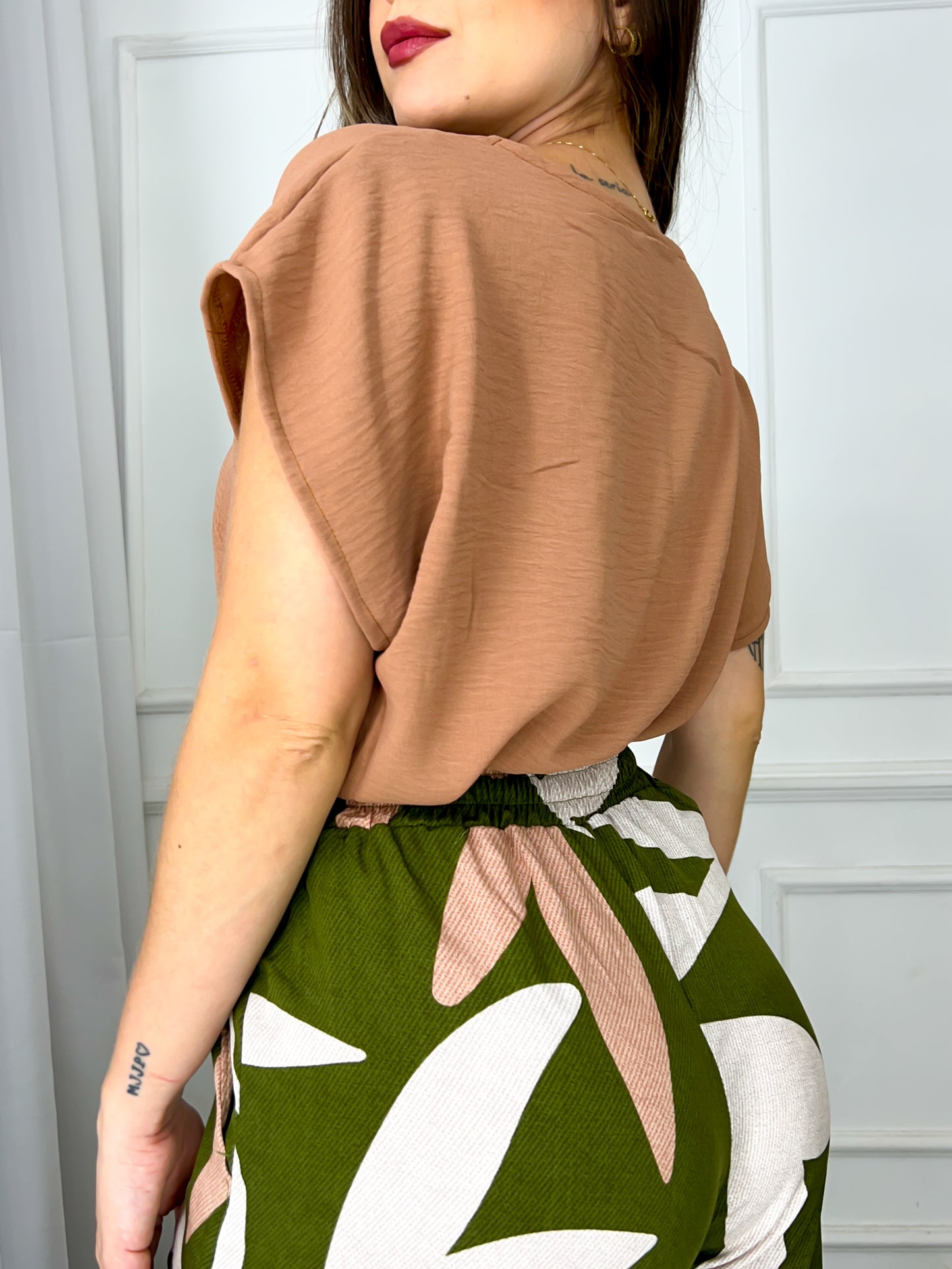 Conjunto Cléo Calça Estampada + Blusa
